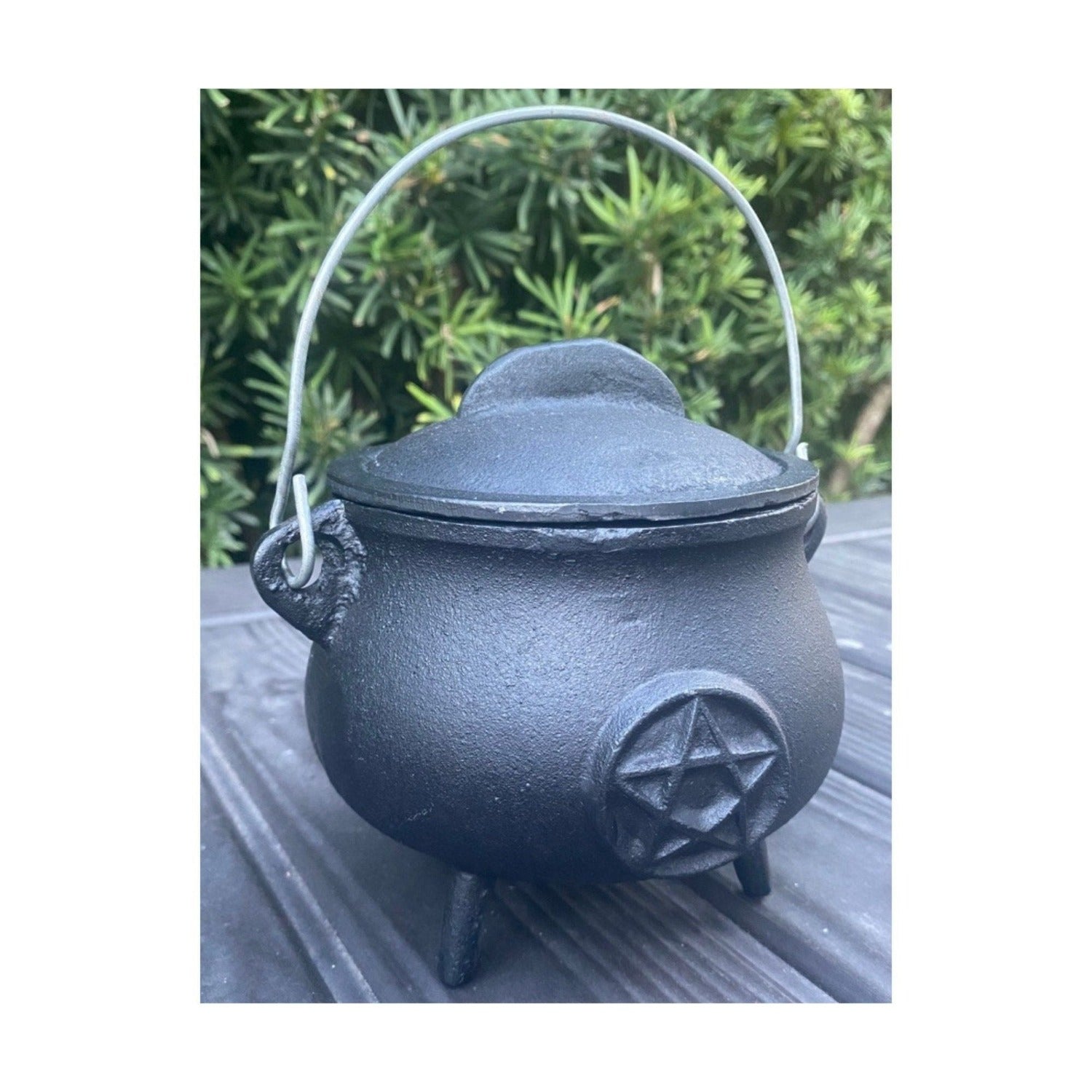 Cast Iron Cauldron Large 8.5 in Pentacle