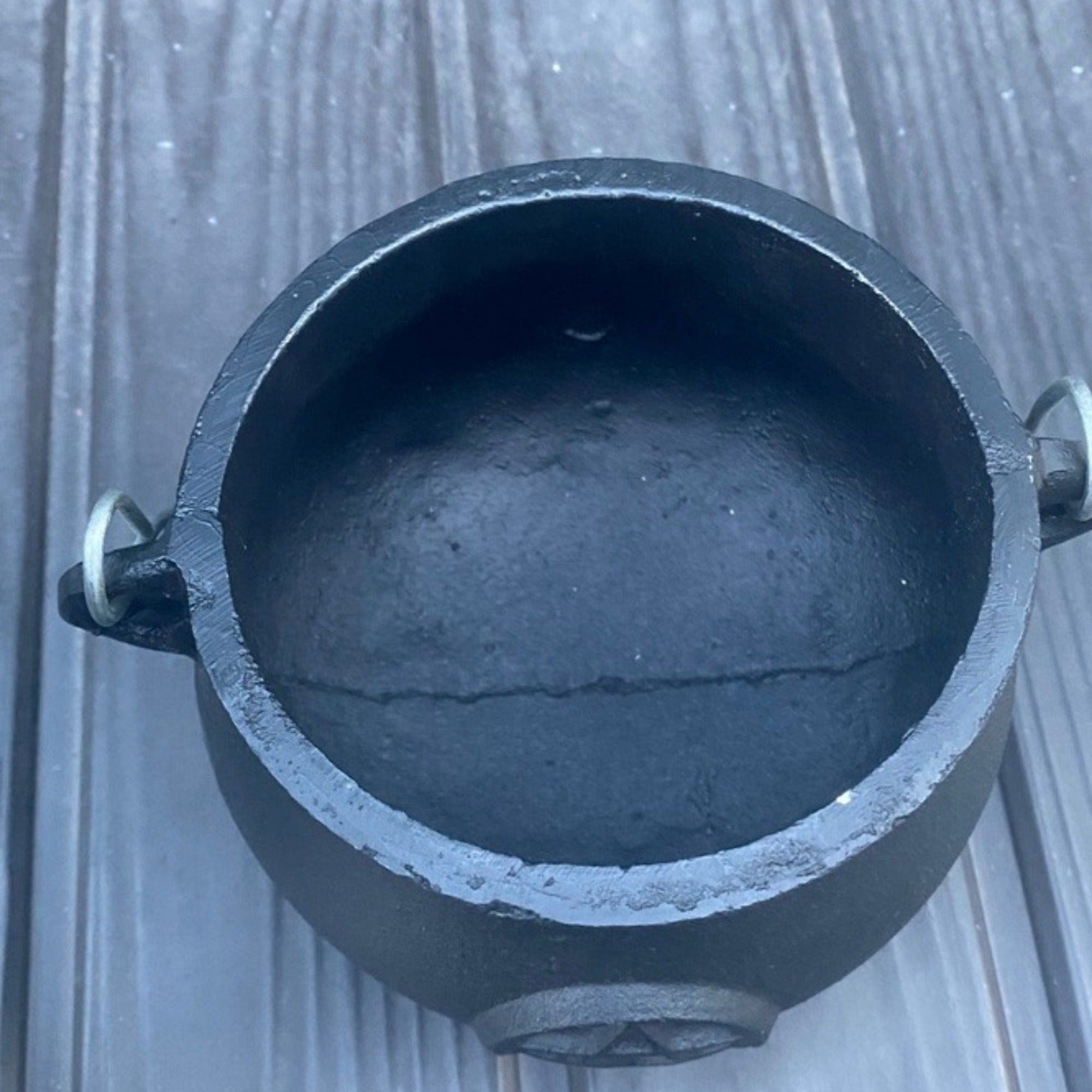 Cast Iron Cauldron Large 8.5 in Pentacle