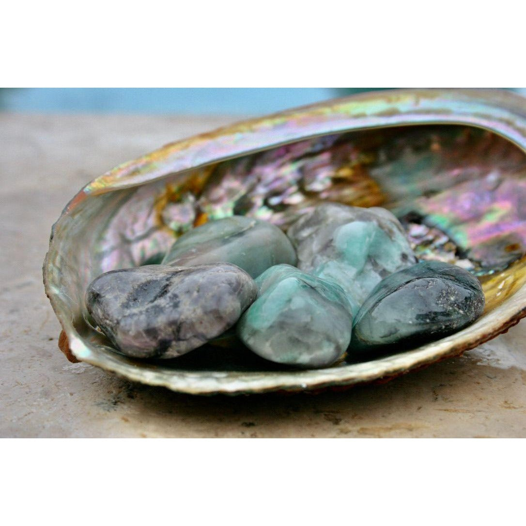 Emerald Tumbled Stones